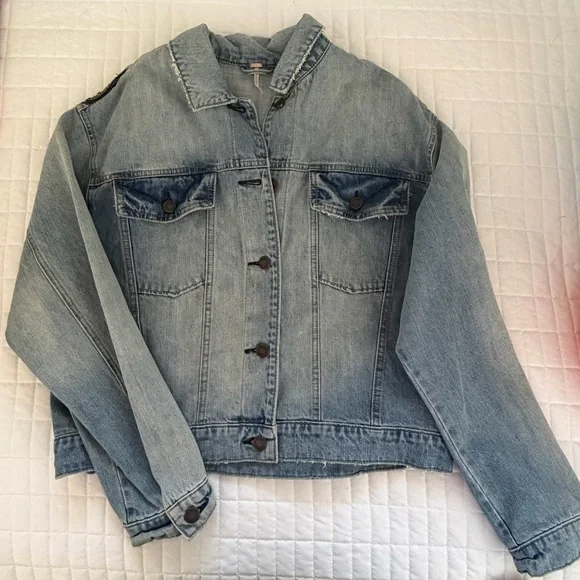 Free People Glam Embellished Denim Blue Jean Jacket (L) NEW - Picture 3 of 5